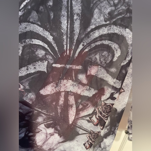 Rock & Republic Women’s Y2K Sheer Top With Angle  Wings on Back XS - Picture 3 of 5